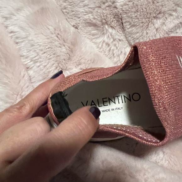 💯 authentic VALENTINO sneakers! Worn once! - Picture 5 of 6